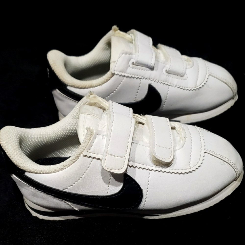 Cortez Basic Nikes